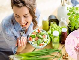 Conoce los alimentos que ayudan a combatir el VPH y el cáncer de cuello uterino