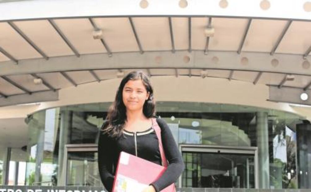 Jóvenes se desencantan de la política en México