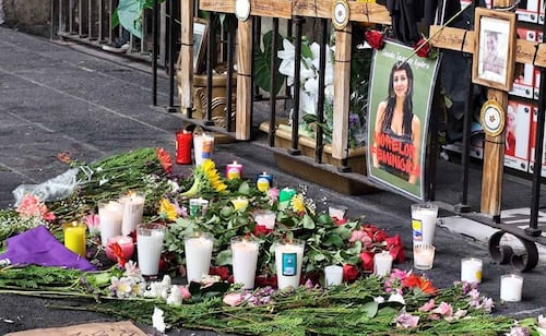 "Que estudiar no nos cueste la vida, Justicia para Claudia", exigen estudiantes y buscadoras en Morelos; tapizan Palacio de Gobierno con fotos