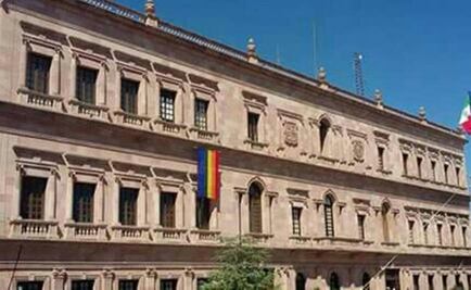 LBGTTTI flag displayed in Coahuila’s Government Palace