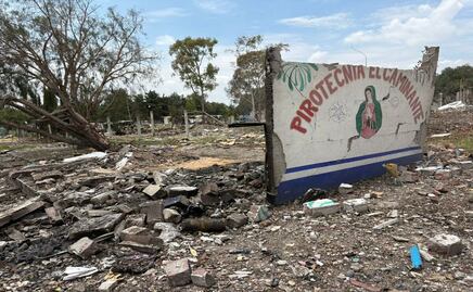 Tultepec: Inician labores de remoción de escombros en La Saucera tras explosión de polvorín