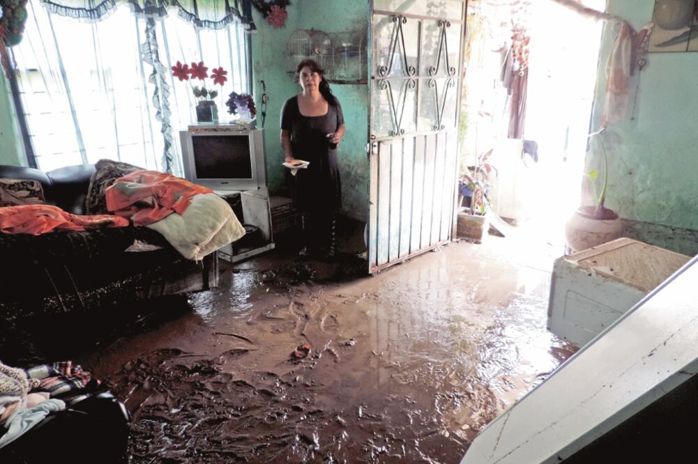 De acuerdo con el gobierno de Tultitlán, 125 viviendas resultaron afectadas en al menos 10 colonias (JUAN BARRERA. EL UNIVERSAL)