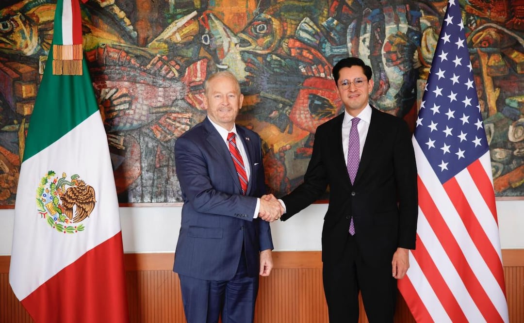 Canciller Roberto Velasco se reúne con embajador Ronald Johnson (11/04/2026). Foto: Especial