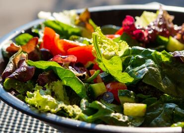 Las propiedades de la lechuga y cómo disfrutarla fuera de las ensaladas