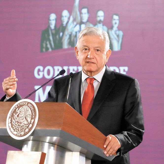 Andrés Manuel López Obrador dijo que se buscará un acuerdo con representantes de IEnova y TransCanada. BERENICE FREGOSO. EL UNIVERSAL