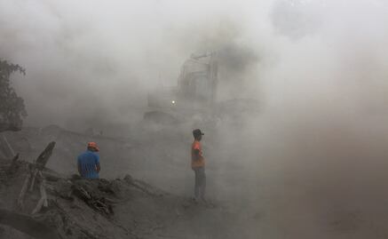 Sube a 101 cifra de muertos por erupción del volcán de Fuego en Guatemala