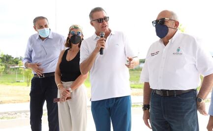 "Si tuviera hijos pequeños los mandaría a la escuela", gobernador de Sinaloa ante clases presenciales 