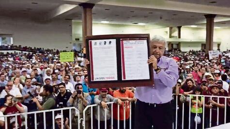 AMLO seduce a empresarios