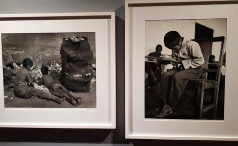 Rodrigo Moya, el fotógrafo humanista que presenta las metáforas de la periferia