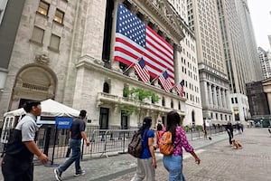 Casa Blanca reacciona a subida de tasas de interés de la Fed; la considera una decisión "desafortunada"