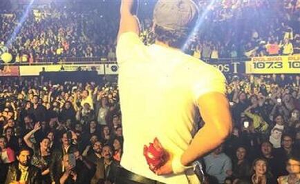 Enrique Iglesias suffers fracture, completes hand surgery