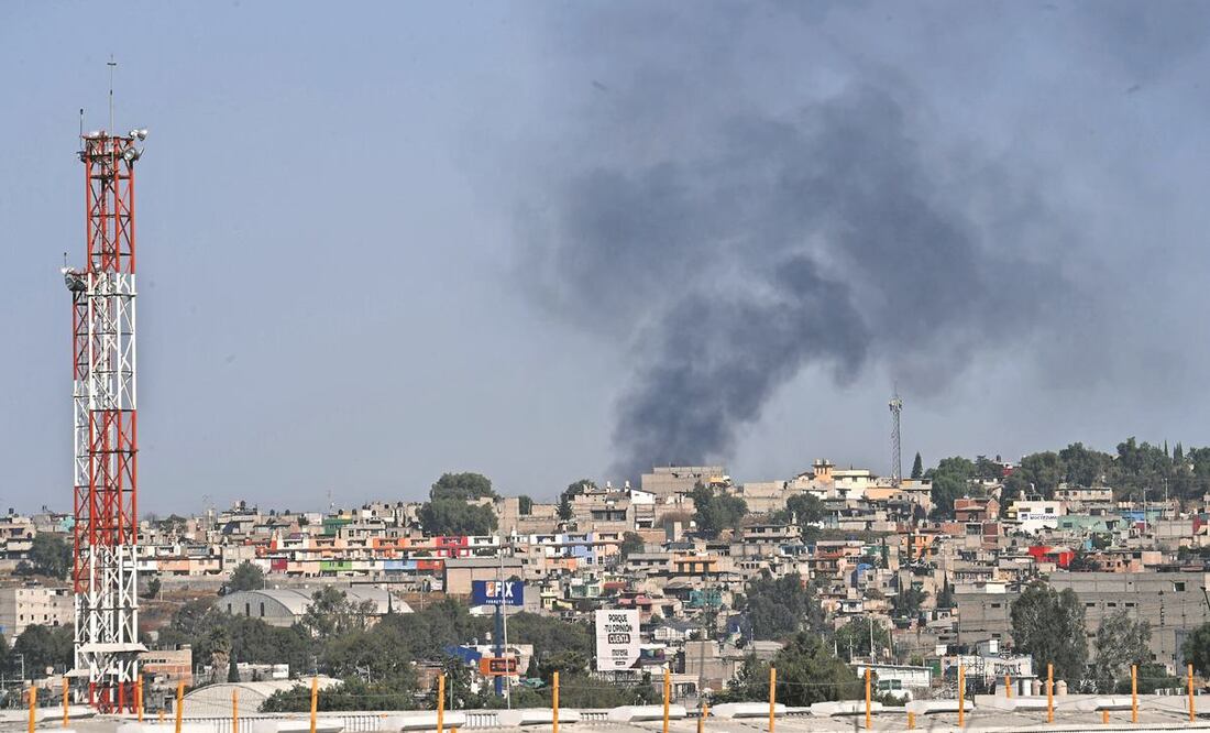 Las partículas PM2.5 que dejó la quema de pirotecnia y fogatas se acumularon en el aire de la Zona Metropolitana del Valle de México. Foto: Hugo García/ EL UNIVERSAL.