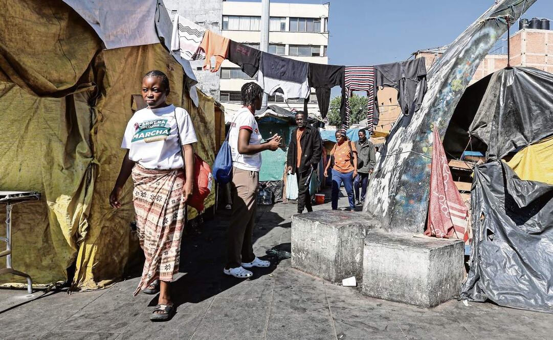Migrantes del campamento de la Parroquia de la Santa Cruz dicen que se ha perdido el orden en el lugar. (28/02/2025) Foto: Gabriel Pano | El Universal