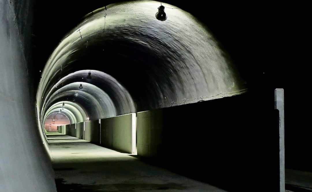 La construcción del túnel se complicó porque había tramos donde no había tierra, sino basura y cascajo, explicó Lajous. Foto: Especial