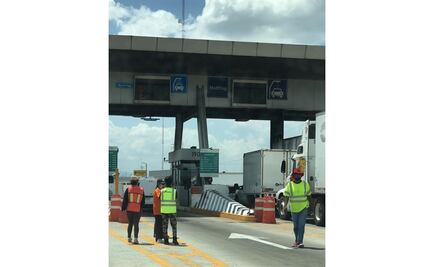 Desempleados toman casetas en Edomex; piden cooperación voluntaria 