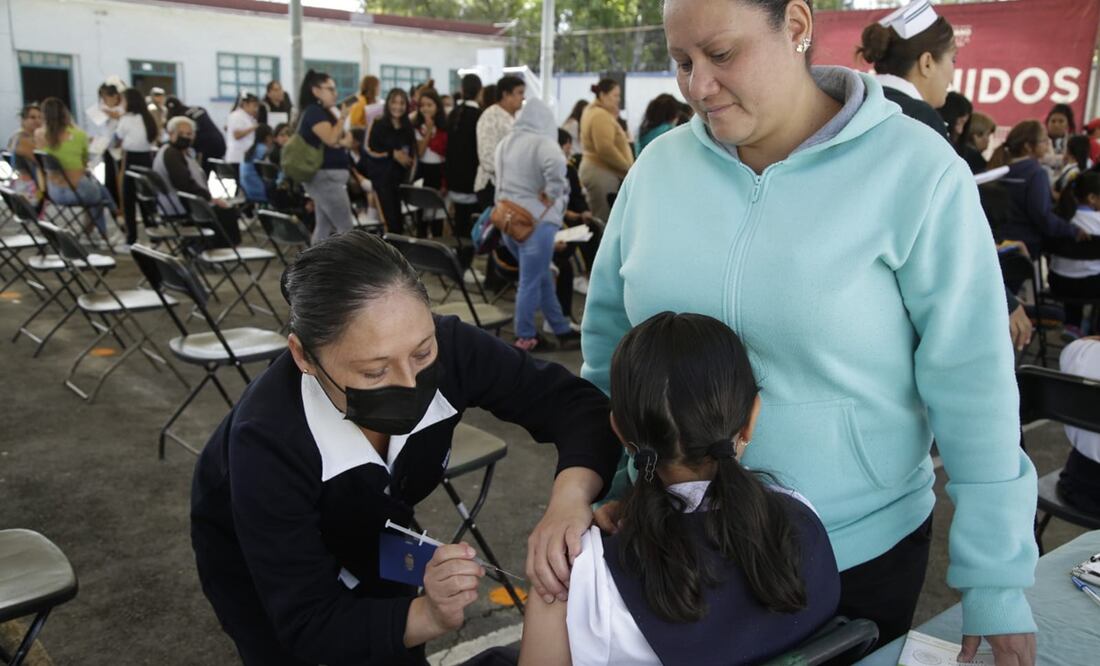 La campaña va dirigida a niños, niñas y adolescentes de 10 a 19 años, para que se vacunen en caso de requerirlo/ Foto: Especial