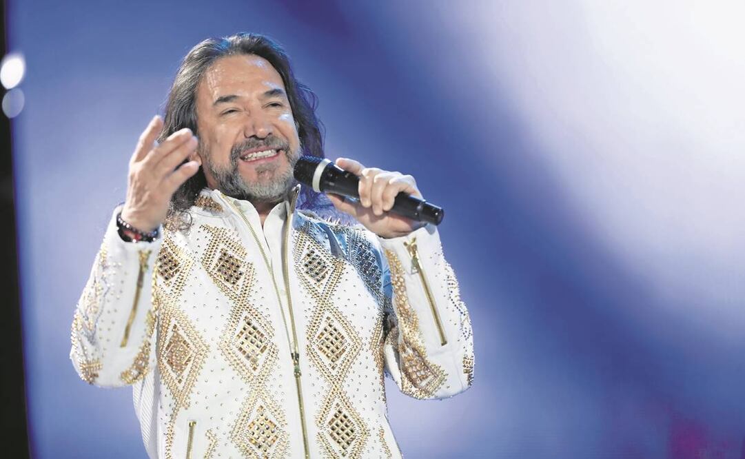 Marco Antonio Solís celebra sus 45 años de carrera