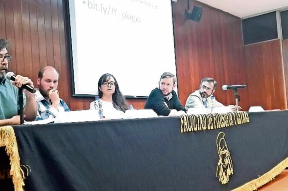 En el debate participaron Luis Fernando Granados, Javier Yankelevich, Halina Gutiérrez, Héctor Vera y Bernardo Ibarrola. (FOTO: CORTESÍA: OBSERVATORIO DE HISTORIA)