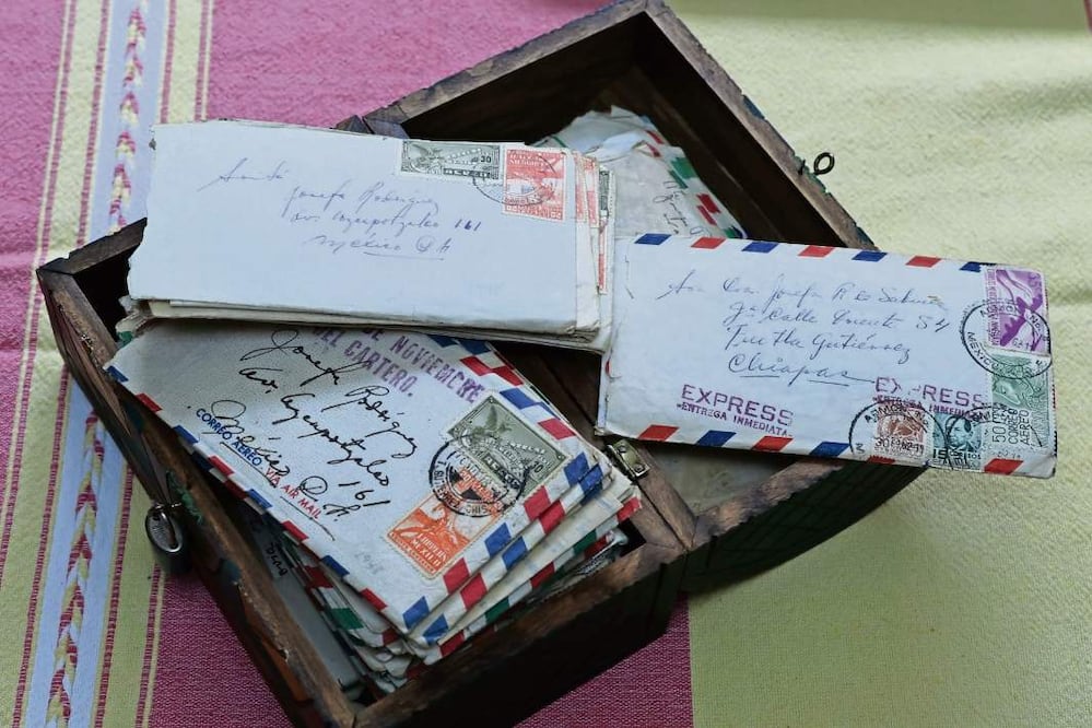 Cofre que resguarda la correspondencia entre Sabines y su esposa Chepita. Crédito: Archivo de la Familia Sabines Rodríguez/ FERNANDA ROJAS /EL UNIVERSAL