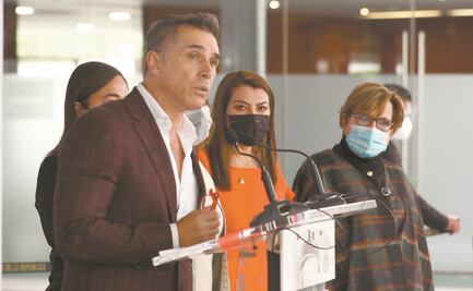 Senadoras respaldan a Sergio Mayer