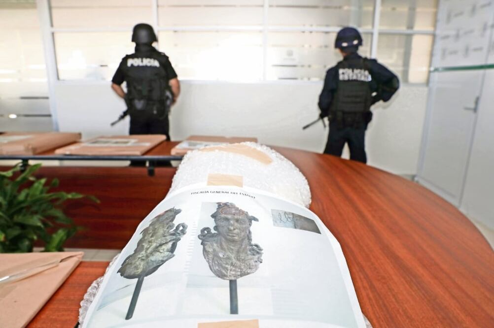 La Fiscalía General de Veracruz decomisó del rancho El Faunito una escultura de uno de los autores más plagiados de nuestro país, el michoacano Javier Marín, elaborada en bronce y que pesa más de 15 kilogramos. (VALENTE ROSAS. EL UNIVERSAL)