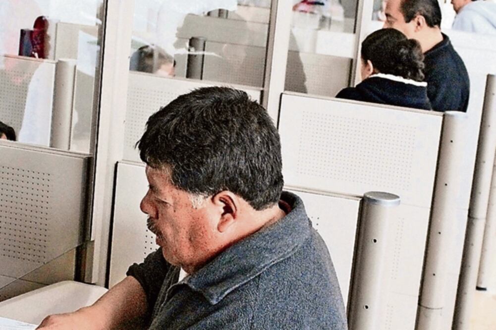 El SAT detalló que también se retuvieron impuestos de empleados de la Universidad Veracruzana (ARCHIVO EL UNIVERSAL)