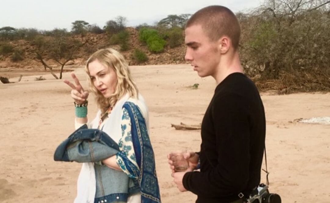 Hace un par de meses, Rocco acompañó a su madre a África FOTO: INSTAGRAM