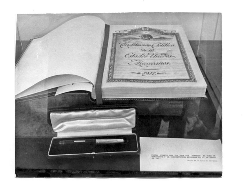 En blanco. 86% de los encuestados dijo no conocer a ningún personaje de la Constitución (Especial)