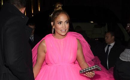 Jennifer Lopez impacta con vestido en la premiere de "Second Act"