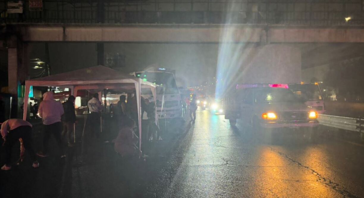 Liberan la México-Querétaro tras 12 horas de protestas Foto: Arturo Contreras