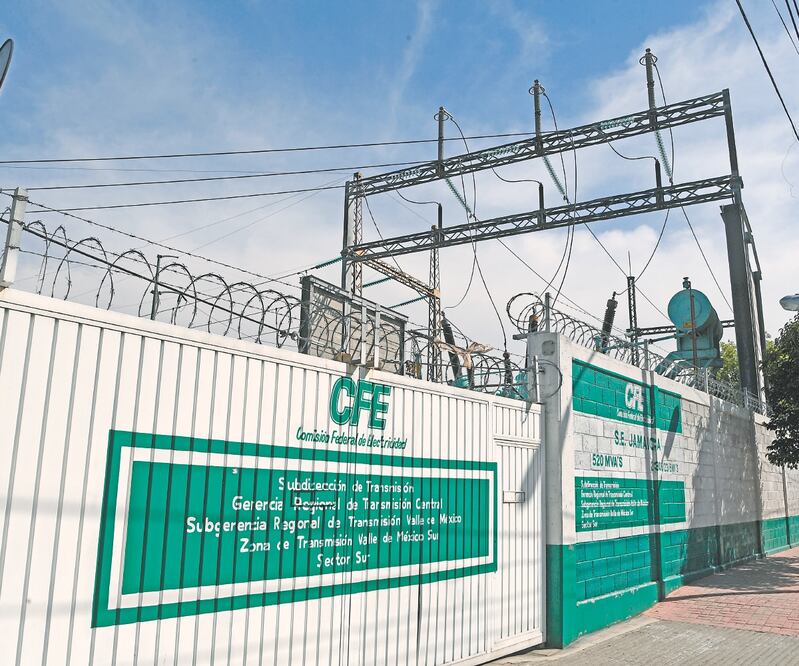 La posición preferencial que se pretende otorgar a la Comisión Federal de Electricidad (CFE) viola diversos tratados internacionales que firmó México, explicó la CanCham. Foto: ARMANDO MARTÍNEZ. EL UNIVERSAL