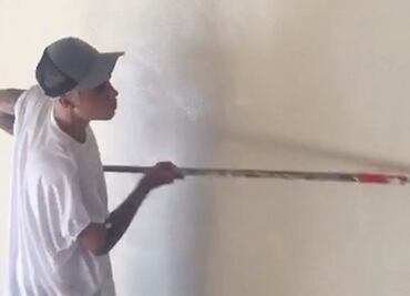 Justin Bieber presume su trabajo comunitario