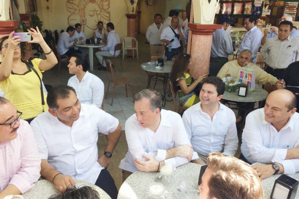 El otorgar una de cada tres candidaturas para los jóvenes constituye un impulso histórico para este sector, afirmó José Antonio Meade en su gira por Yucatán (CORTESÍA)