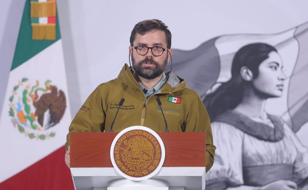 El director del IMSS-Bienestar, Alejandro Svarch, en la “Mañanera del Pueblo” de Palacio Nacional el miércoles 17 de junio de 2026. Foto: Gabriel Pano/ EL UNIVERSAL
