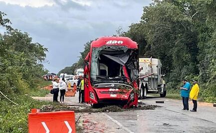 Identifican a 4 de las 8 personas fallecidas en accidente carretero en Quintana Roo