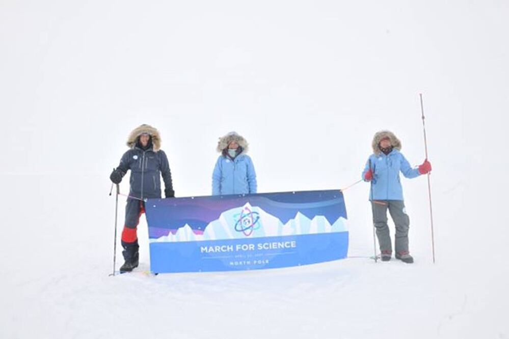 Investigadores de la NASA y la Agencial Espacial Europea participan de la Marcha por la ciencia desde el Polo Norte (Foto: @BerniceNot)