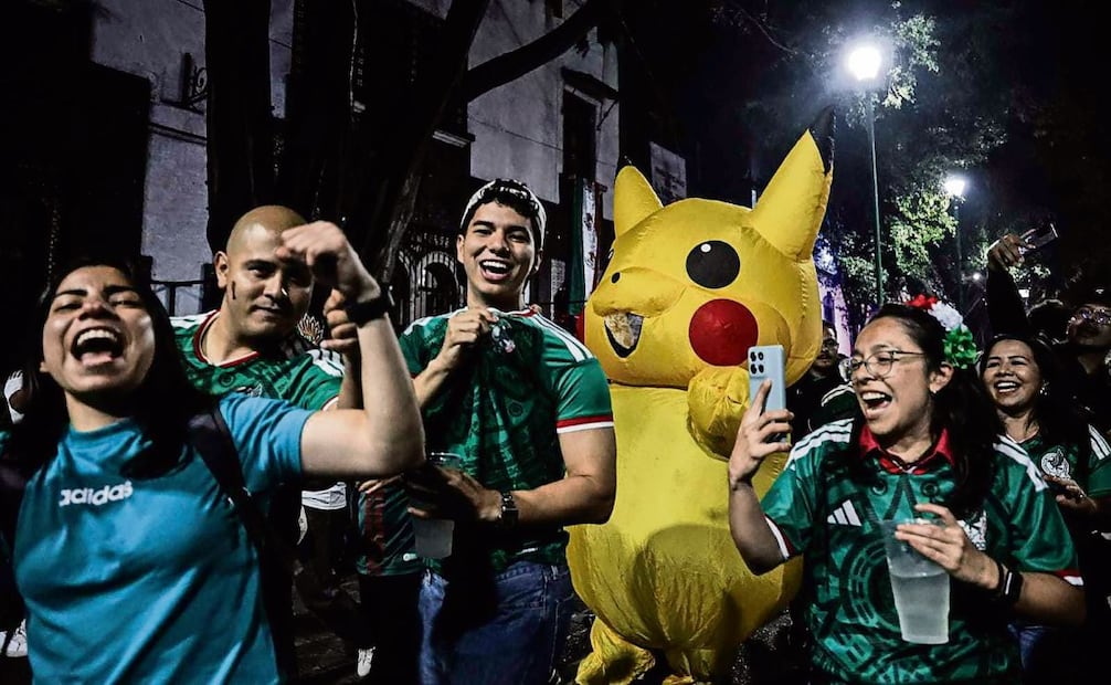 Festejos en el Ángel de la Independencia y Paseo de la Reforma Foto: Gabriel Pano