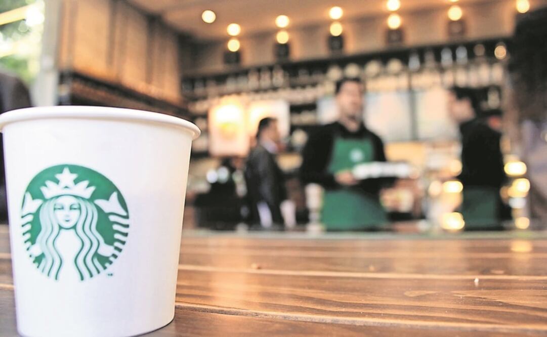 La empresa mexicana Alsea opera Starbucks y Burger King (Foto: Archivo/El Universal)