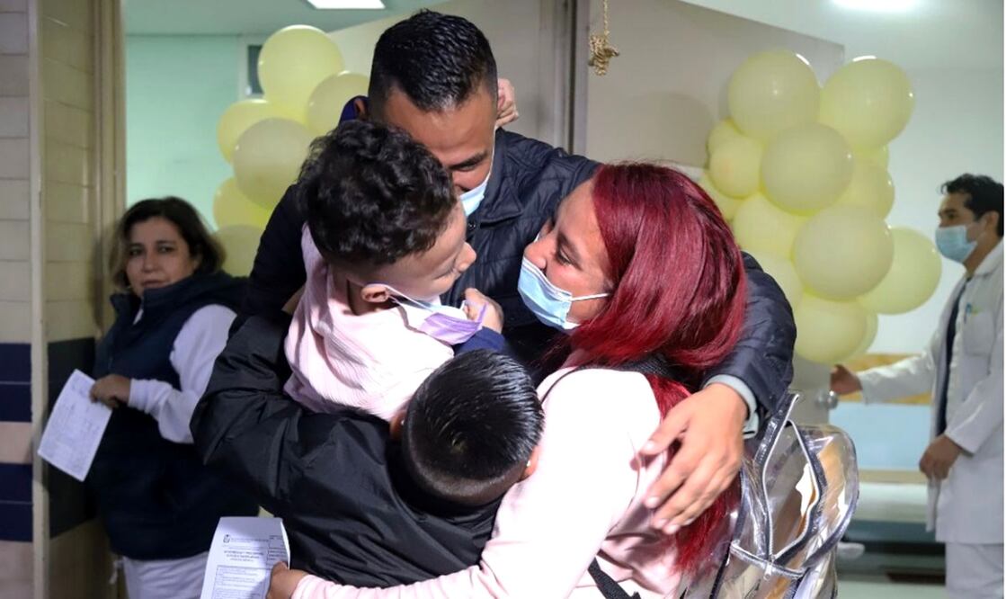 Daniel logró tocar la campana de la victoria y venció al cáncer. Foto: especial