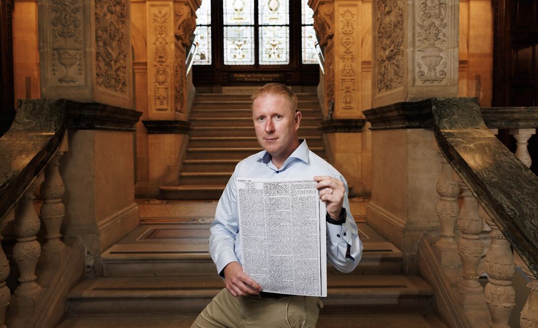 Brian Cleary, un aficionado del escritor irlandés Bram Stoker (1847-1912).
Foto: EFE/Biblioteca Nacional de Irlanda/ Marc O'Sullivan