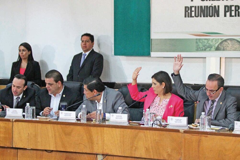 Diputados prevén debatir y aprobar hoy en comisiones los dictámenes de la Ley de Ingresos y la Miscelánea Fiscal para 2016 (ARCHIVO EL UNIVERSAL)