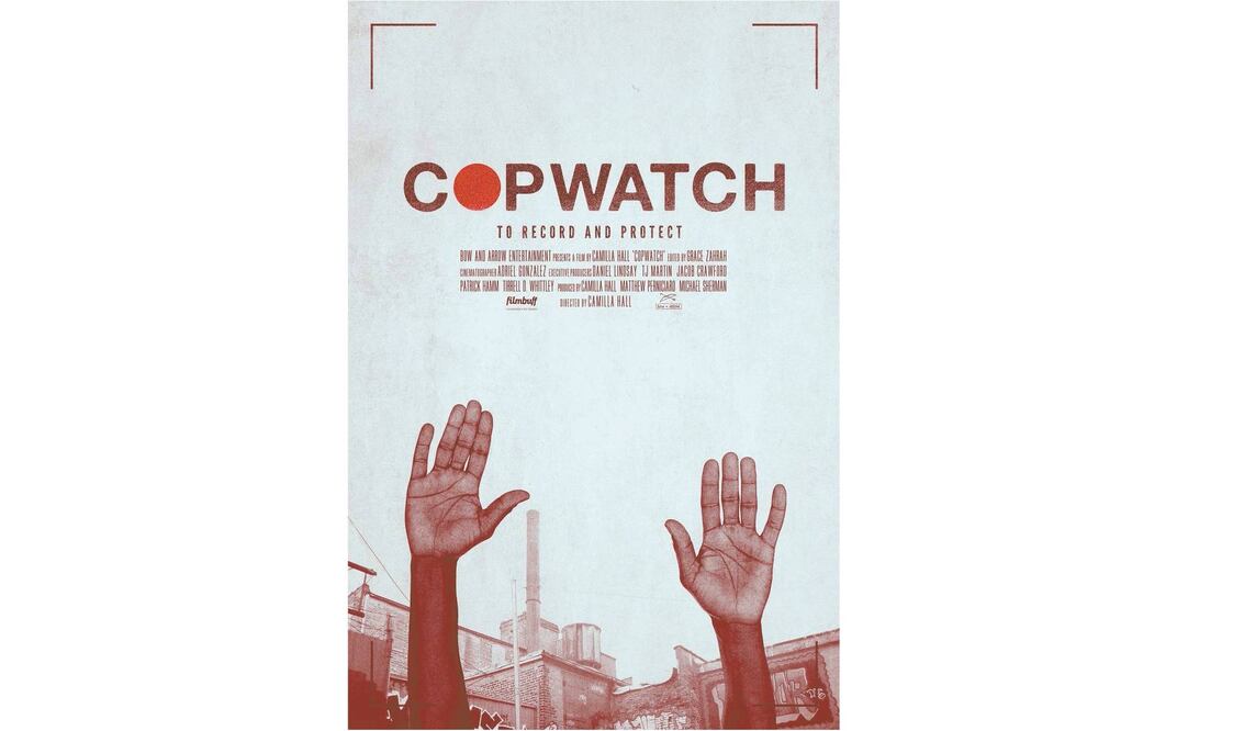 Copwacht cuenta la historia real de la organización We Copwatch. Foto: Especial