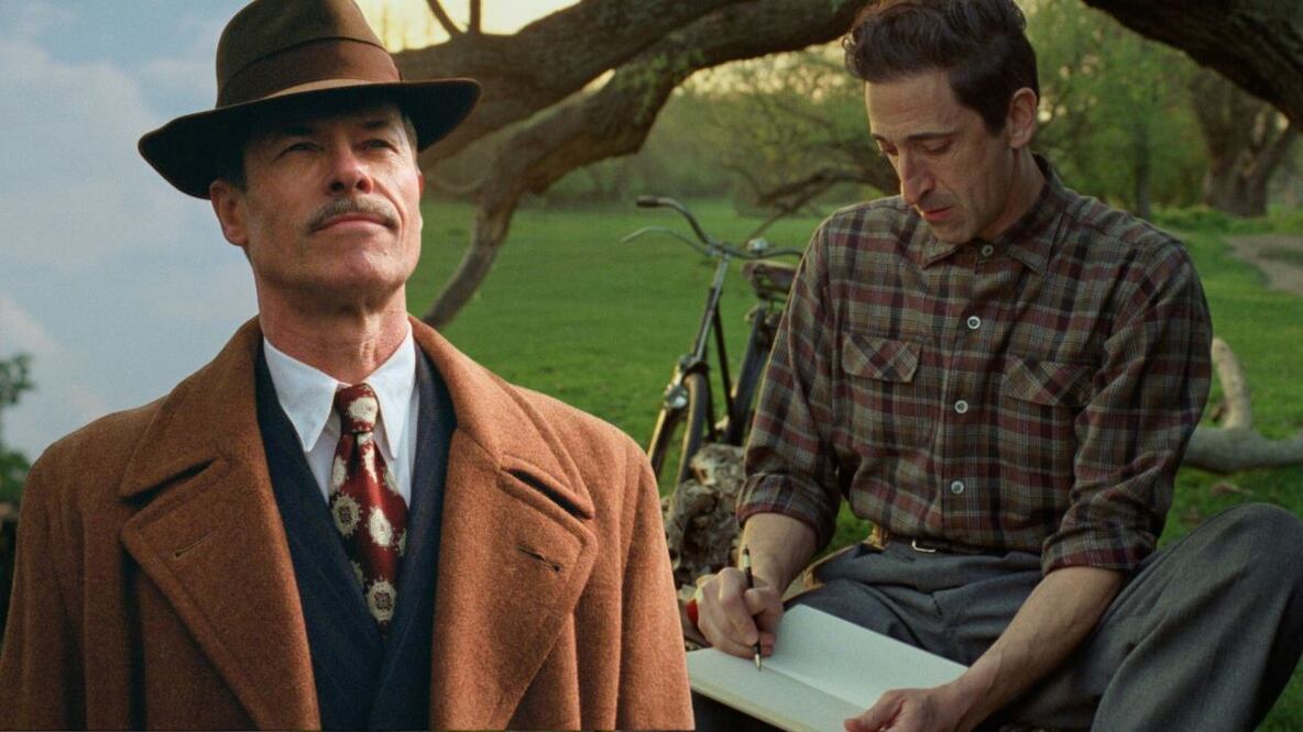 A la izquierda vemos a Guy Pearce, quien hace de Lee Van Buren y, a la derecha, Adrien Brody, quien interpreta a László Tóth./ Especial