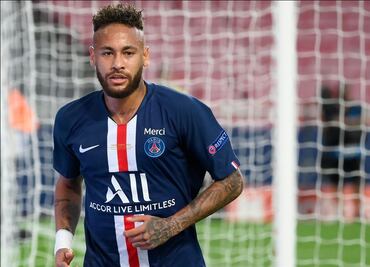 Neymar causa escándalo en Brasil por fiesta con más de 500 invitados