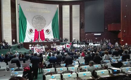 Diputados del PRI protestan para que partidos donen recursos