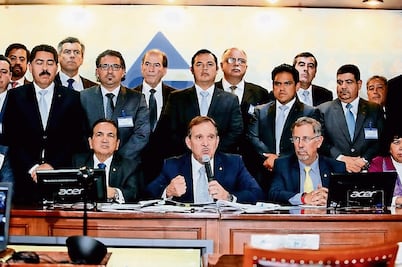 Concanaco presenta demanda contra la CNTE, Segob y SCT