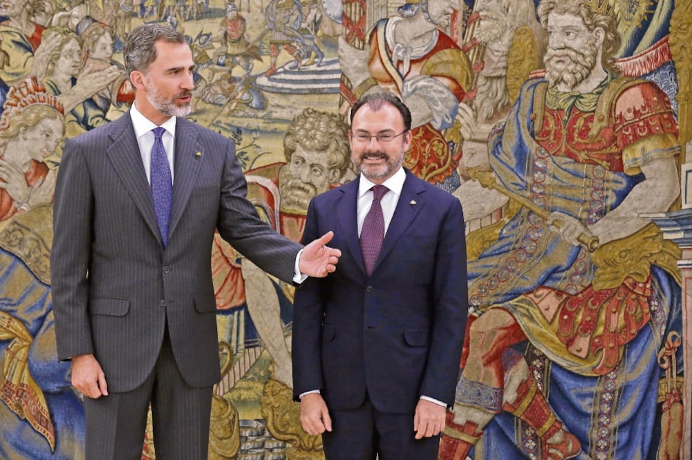 La visita a España del canciller Luis Videgaray terminó ayer con un encuentro con el rey Felipe VI y una reunión de la Comisión Binacional España-México (KIKO HUESCA. EFE)