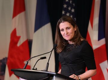 Chrystia Freeland, exministra de Finanzas de Canadá, anuncia su candidatura para sustituir a Trudeau; luchará por el país, asegura