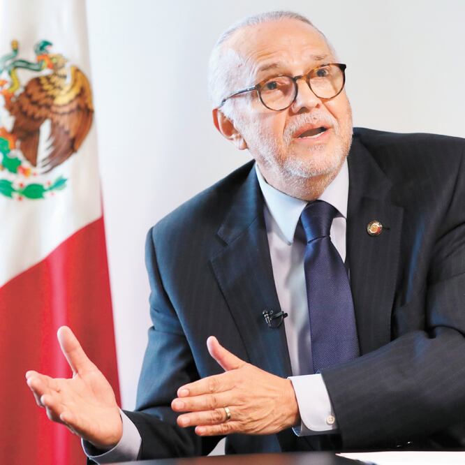 En la foto: Miguel Ángel Navarro Quintero, Presidente de la Comisión de Salud del Senado. ARIEL OJEDA. EL UNIVERSAL