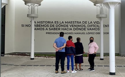 Inmortalizan las frases de AMLO en sedes militares